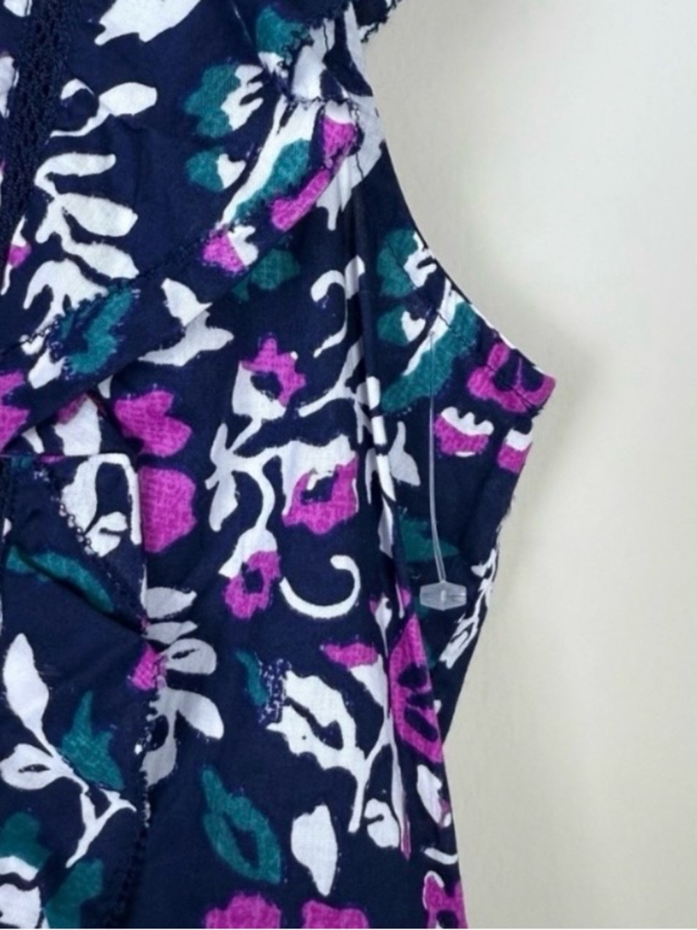 Rails Misha Top Woodblock Floral Flutter Sleeve V Neck Eyelet Size XS - Picture 6 of 10